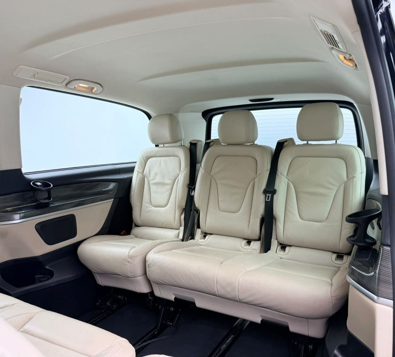 Mercedes Benz V 250 AVANTGARDE/E 2023 Mercedes Benz V250, Warranty, Service History, Fully Loaded, Excellent Condition, GCC