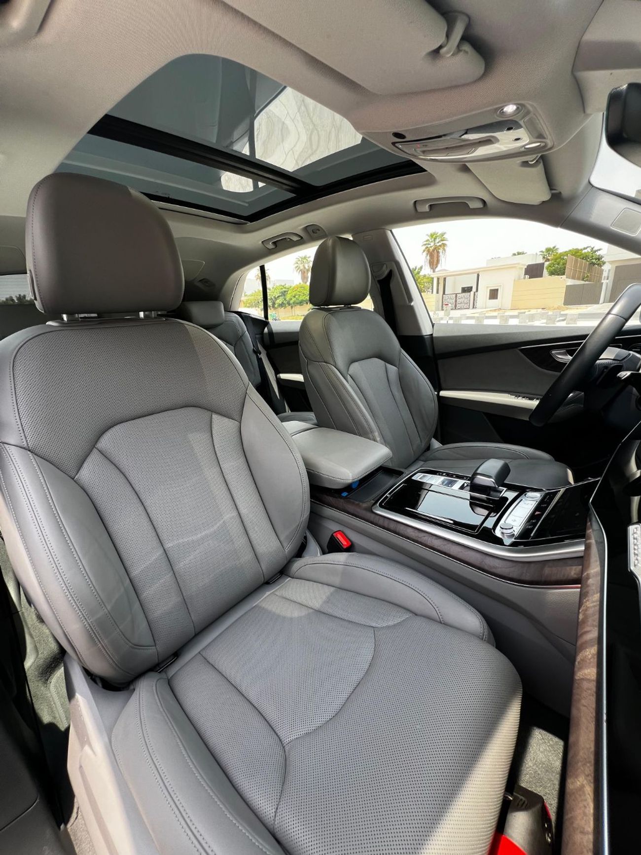 Audi Q8 55 TFSI quattro S-Line 3.0L (336 HP)