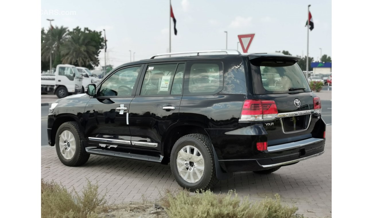 Toyota Land Cruiser 4.5L Diesel, 18" Alloy Rims, LED HeadLight, Fog Lamps, Push Start, Cruise Control, CODE-TLCV8