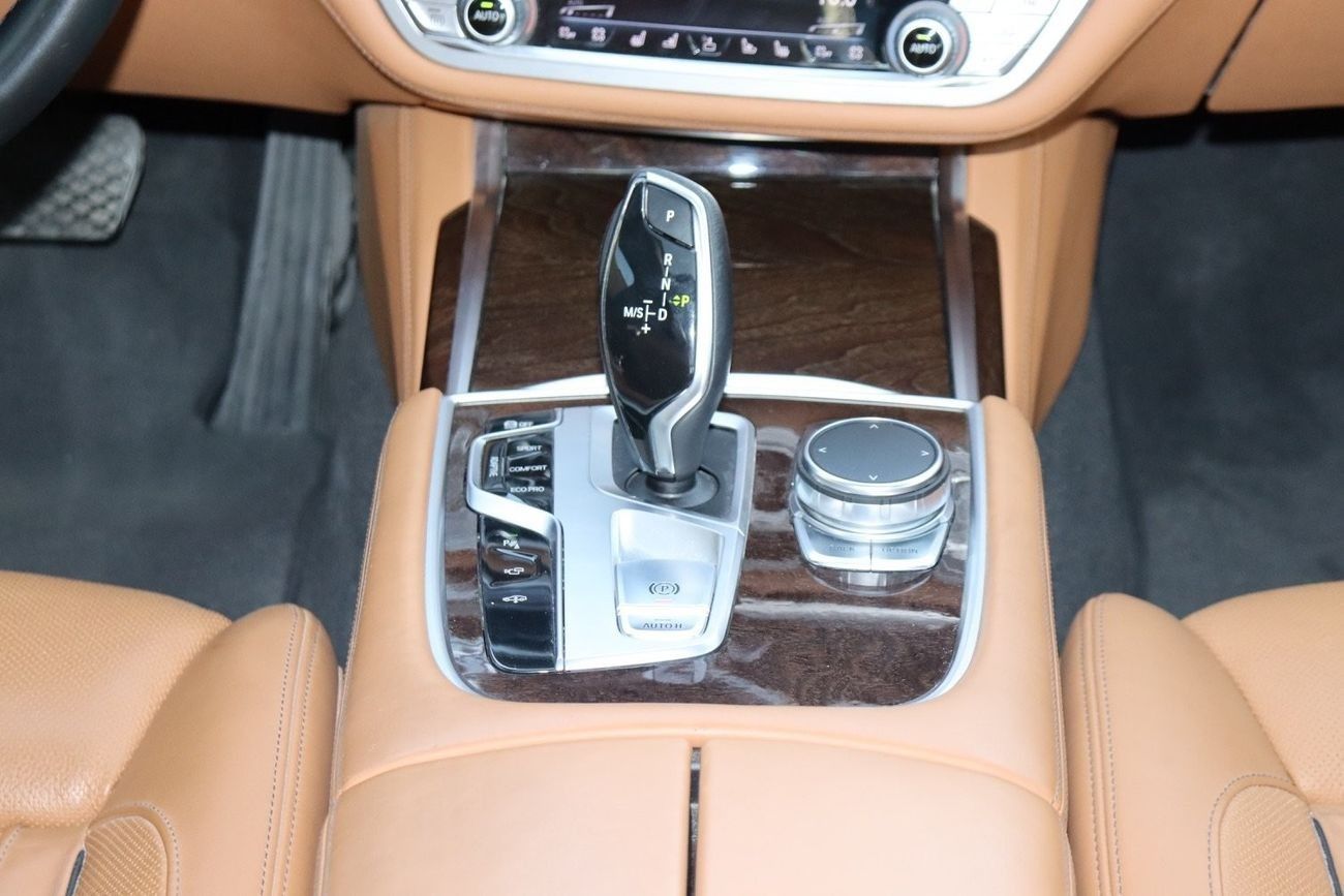 BMW 740Li Luxury 3.0L (335 HP) BMW 740Li VIP / 2017 / GCC / 92,000KM / First Owner