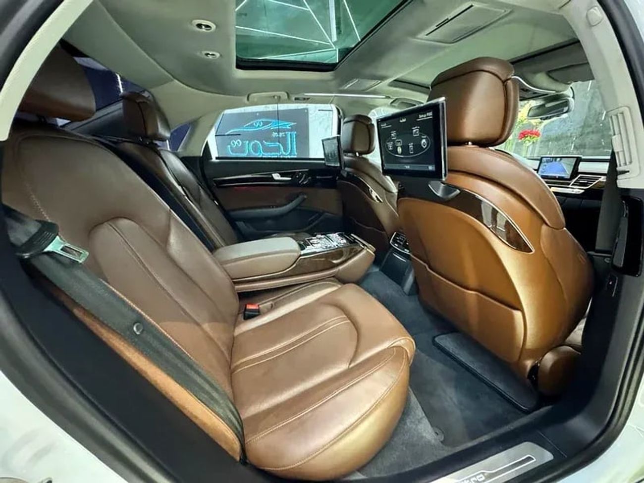 Audi A8 L 55 TFSI quattro 3.0L (335 HP)