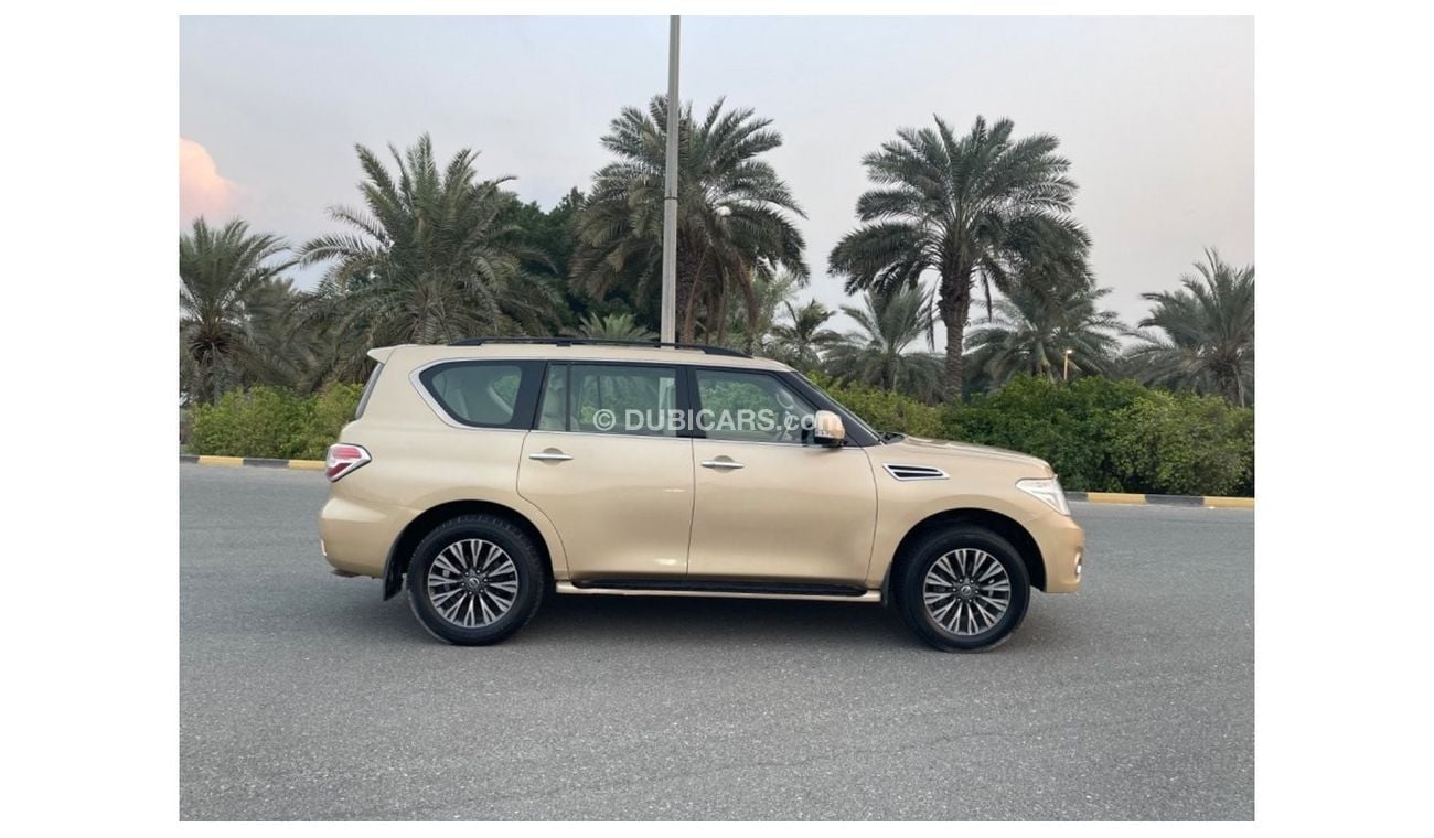 نيسان باترول NISSAN PATROL 400  V8  MODEL 2011( GCC_ SPEC) VERY GOOD CONDITION