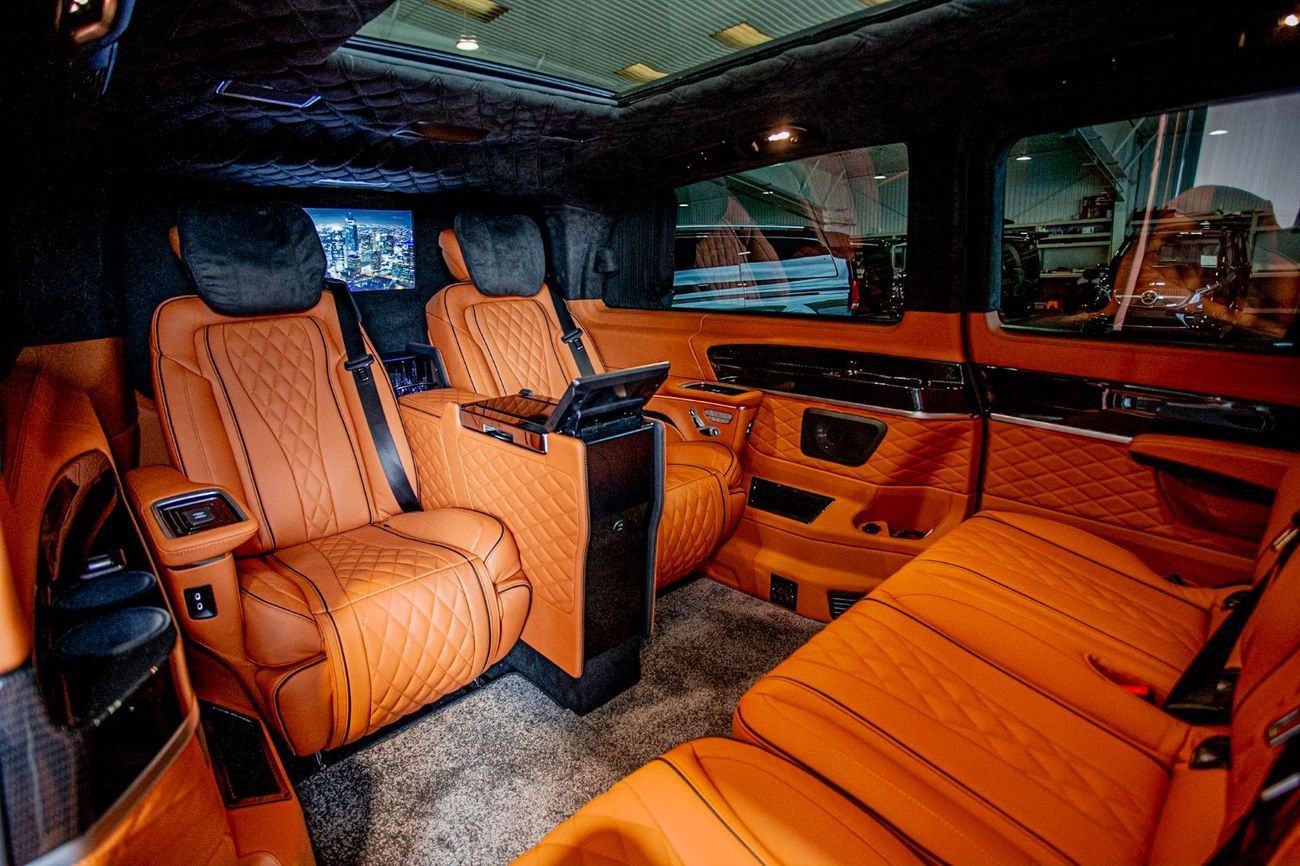 Mercedes-Benz V 300 Senzati GCC Luxury Interior. Mercedes-Benz Approved Conversion