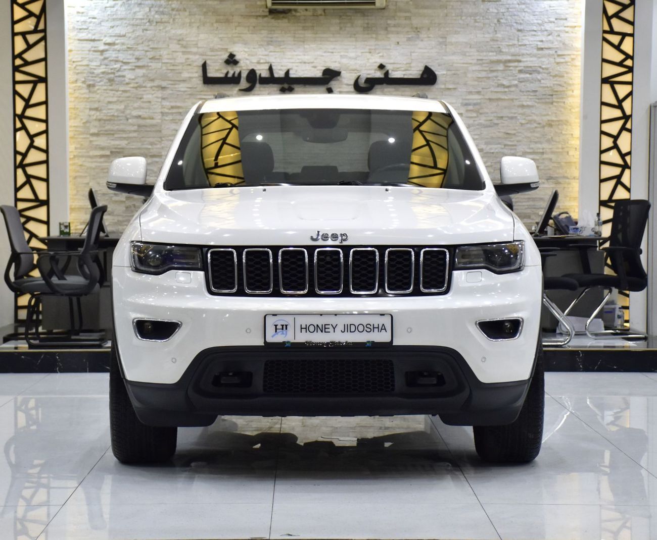 جيب جراند شيروكي EXCELLENT DEAL for our Jeep Grand Cherokee Laredo ( 2020 Model ) in White Color GCC Specs