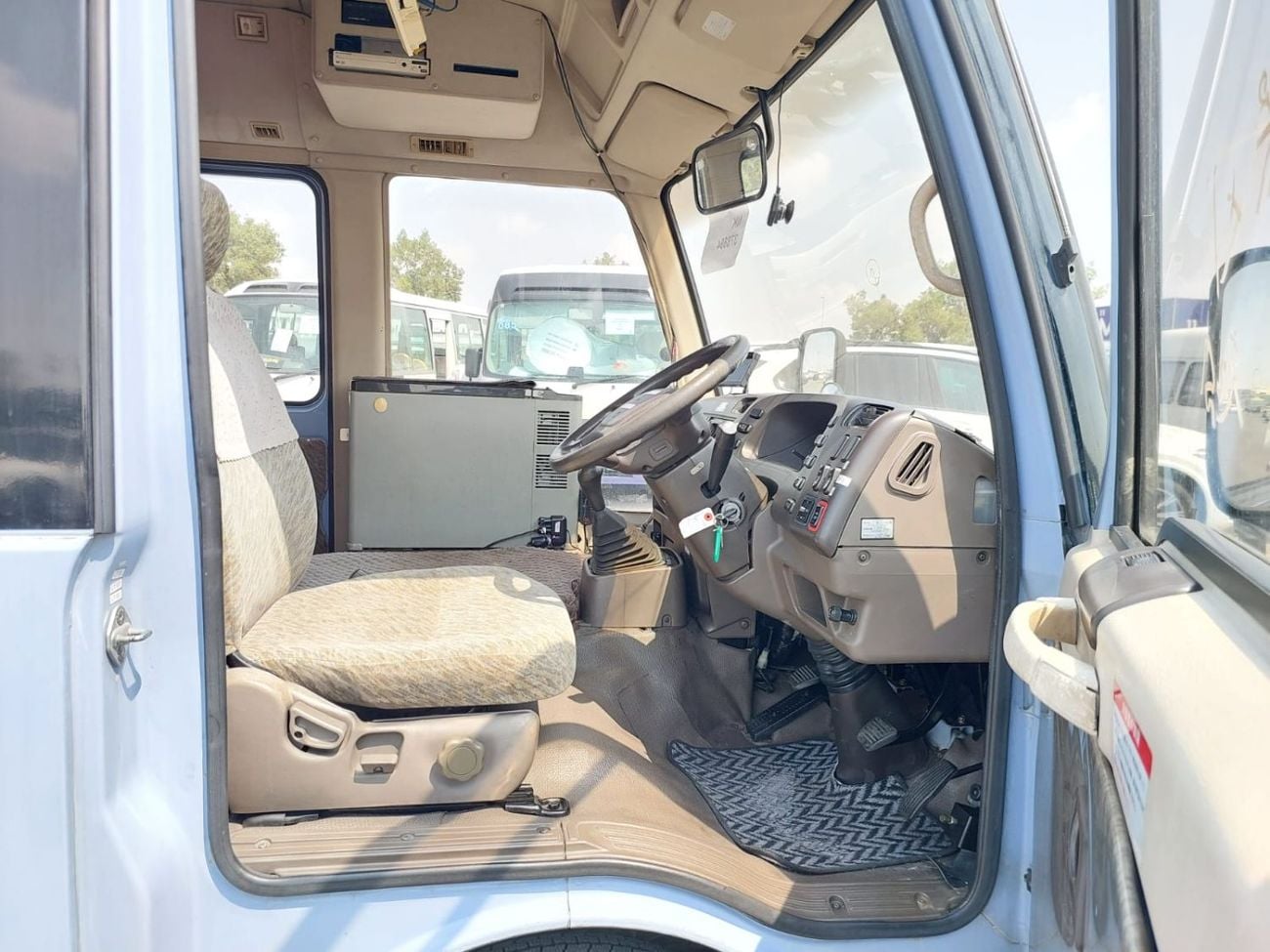 Mitsubishi Rosa (RAMADAN OFFER) MITSUBISHI ROSA BUS RHD 1998 MODEL 4.9 L DIESEL MANUAL(PM00434)