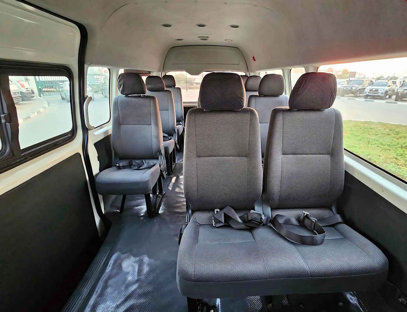 Toyota Hiace PASSENGER/ HIGHROOF/ PATROL MANUAL/ 13 SEATS/ EXPORT ONLY/ LOT# 76549