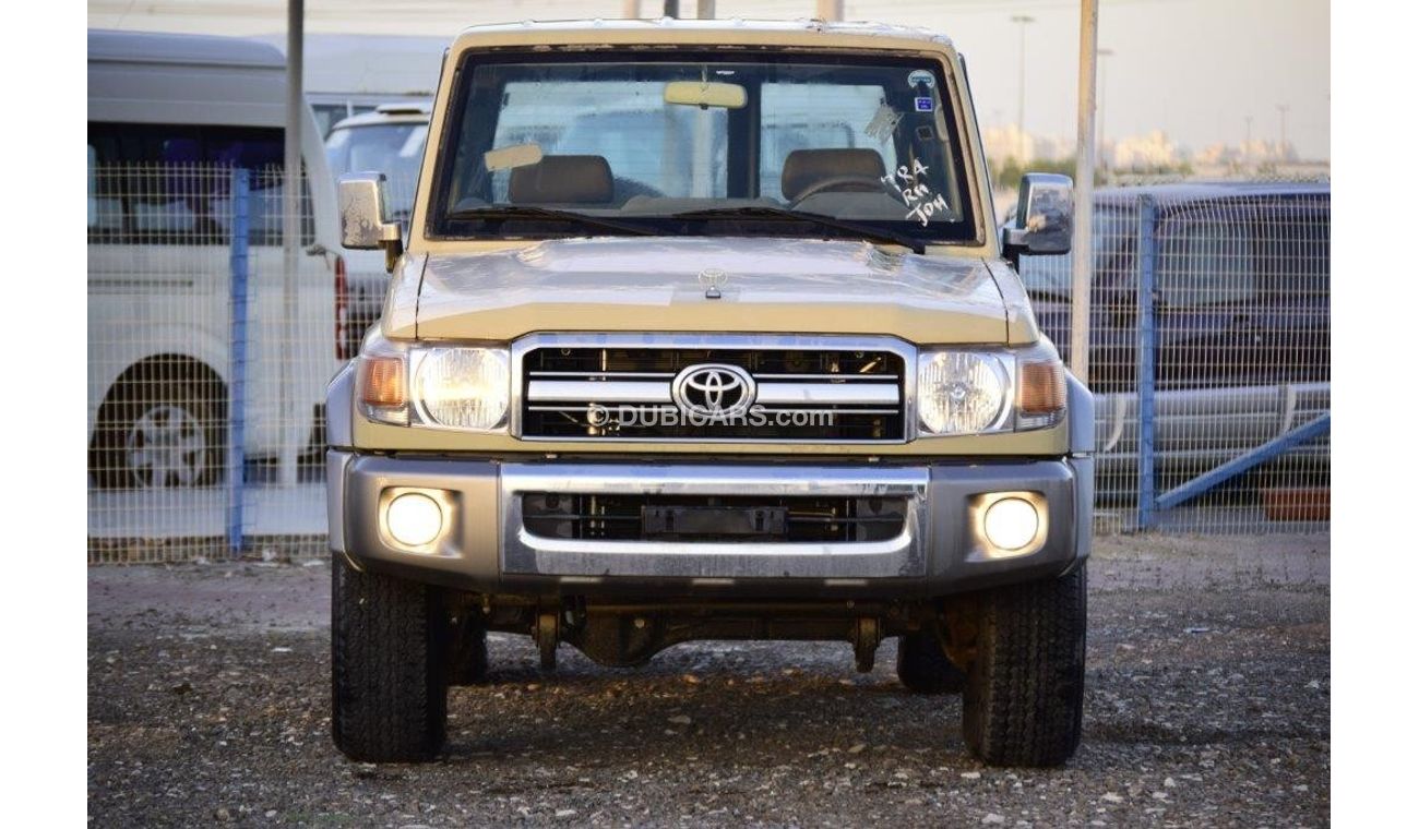تويوتا لاند كروزر 71 HARDTOP SHORT WHEEL BASE  V6 4.0L PETROL