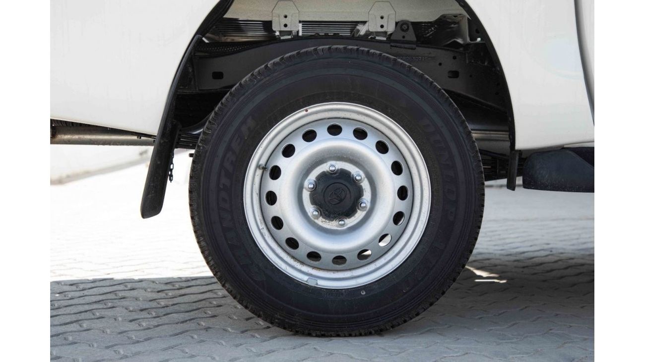 Toyota Hilux 2024 Toyota Hilux 4x4 DC 2.7 DLXG - White inside Maroon | Export Only