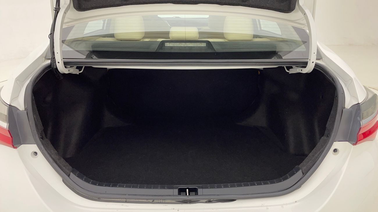 تويوتا كورولا SE 1.6 | بدون دفعة مقدمة | اختبار القيادة في المنزل