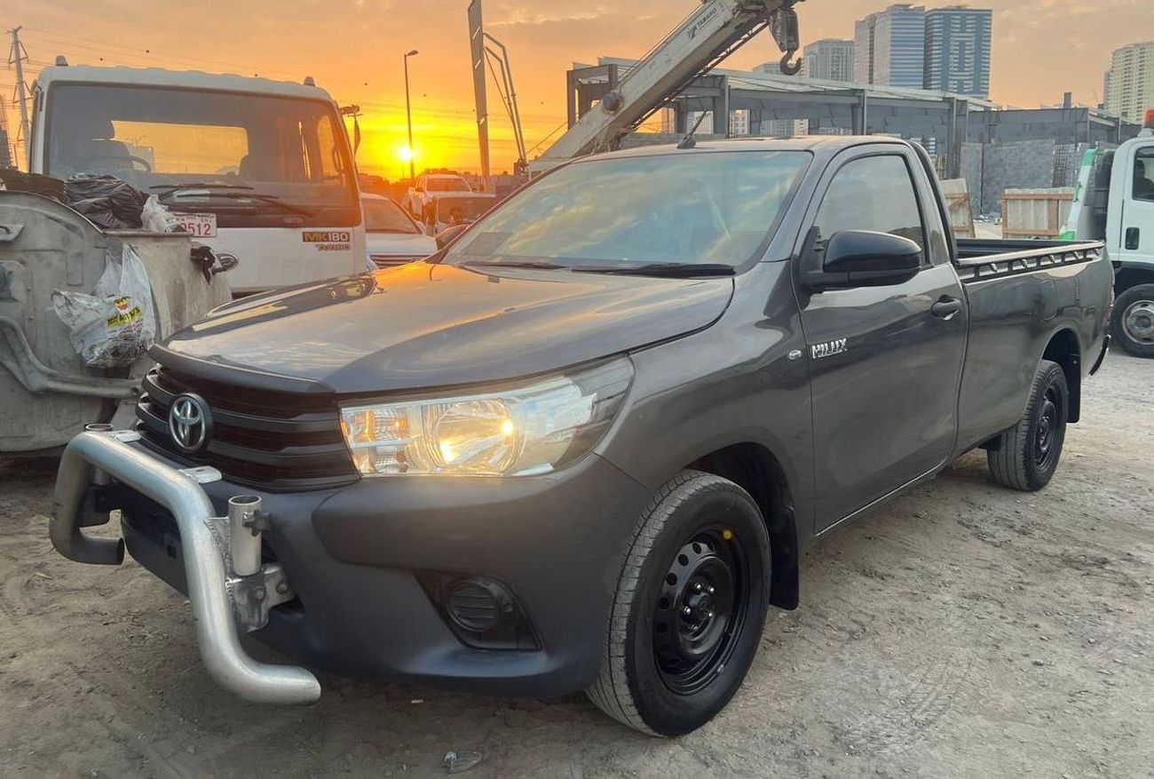 Toyota Hilux Diesel 2.4L ,Right Hand Drive ,2wd ,Manual Gear