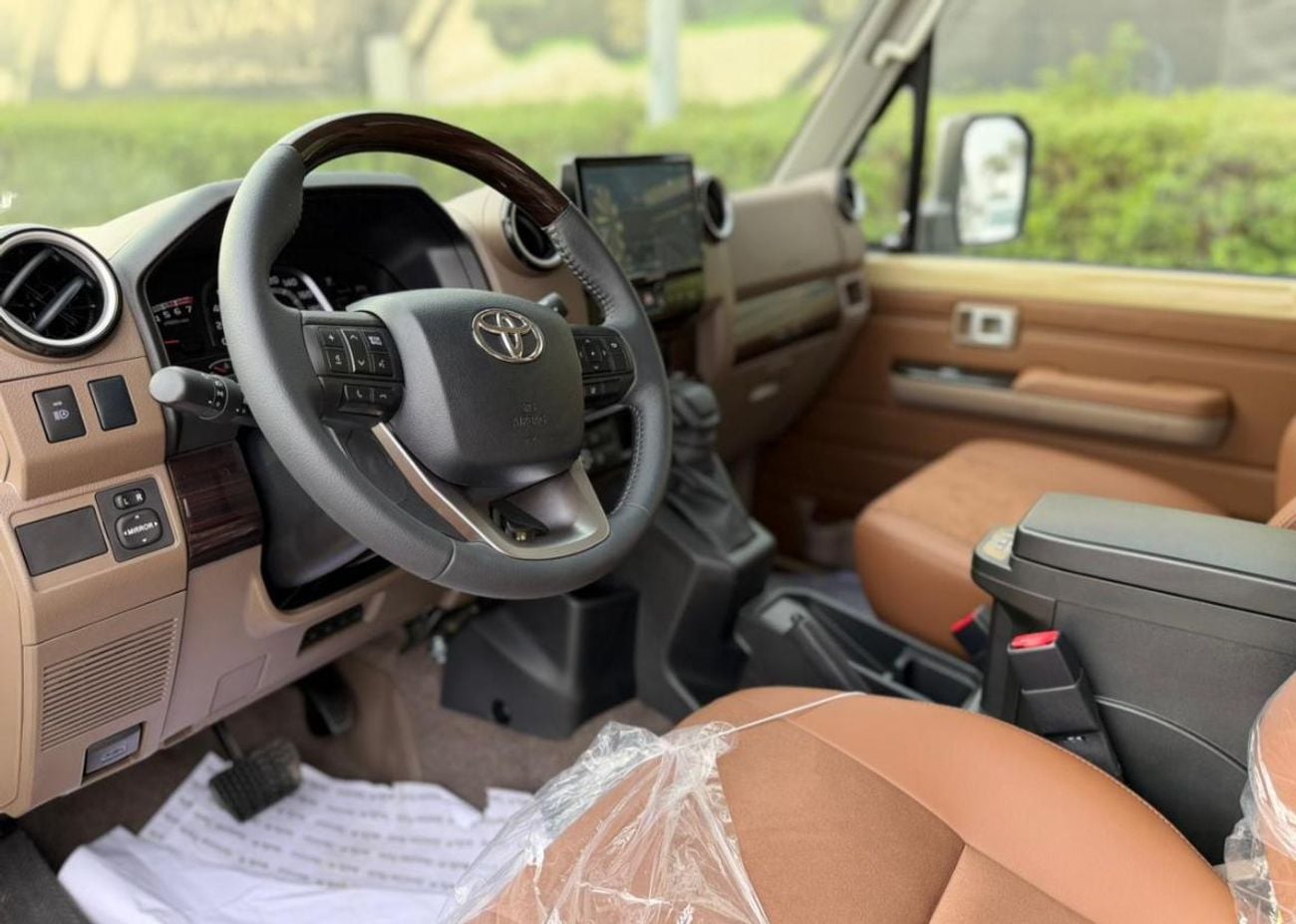 تويوتا لاند كروزر 70 TOYOTA LANDCRUISER LC71 MODEL 2026 4.0 PETROL ENIGINE WITH 6 CYLINDER OMAN SPECS