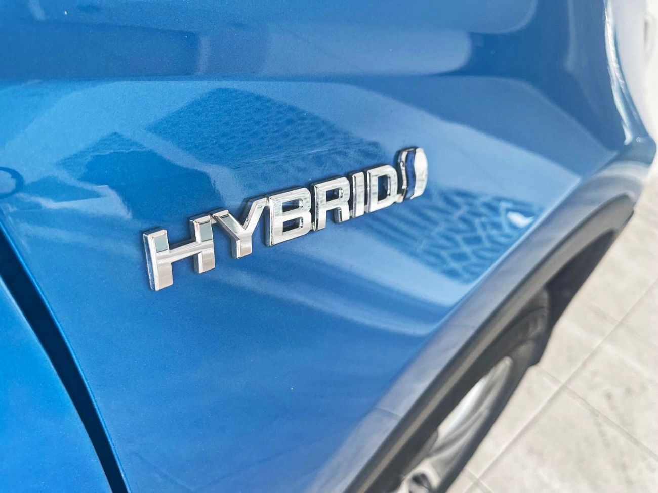 Toyota RAV4 XLE HYBRID 2.5L-4CYL  EXCELLENT CONDITION - AMERICAN SPECIFICATION