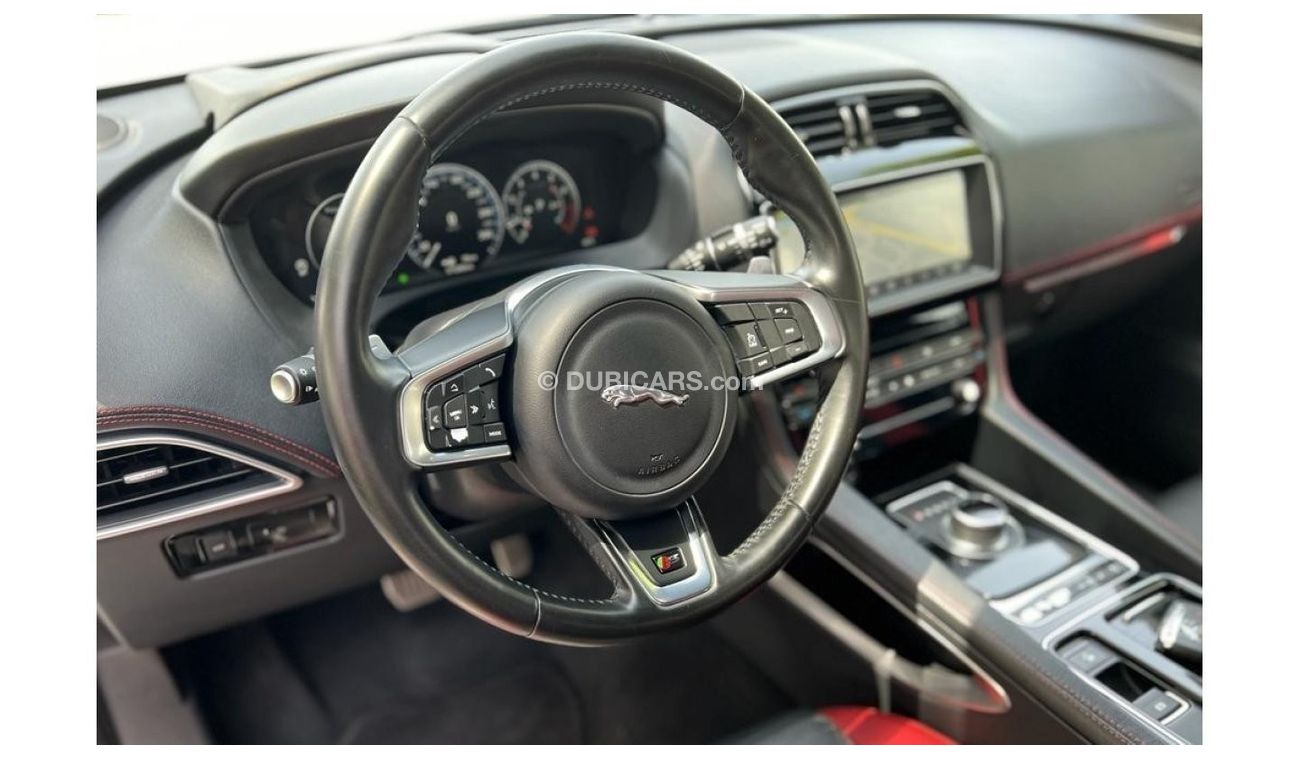Jaguar F Pace JAGUAR F PACE S 2017 GCC V6 3.0L FULL OPTIONE FULL AGENCY SERVICE HISTORY ORIGINAL P