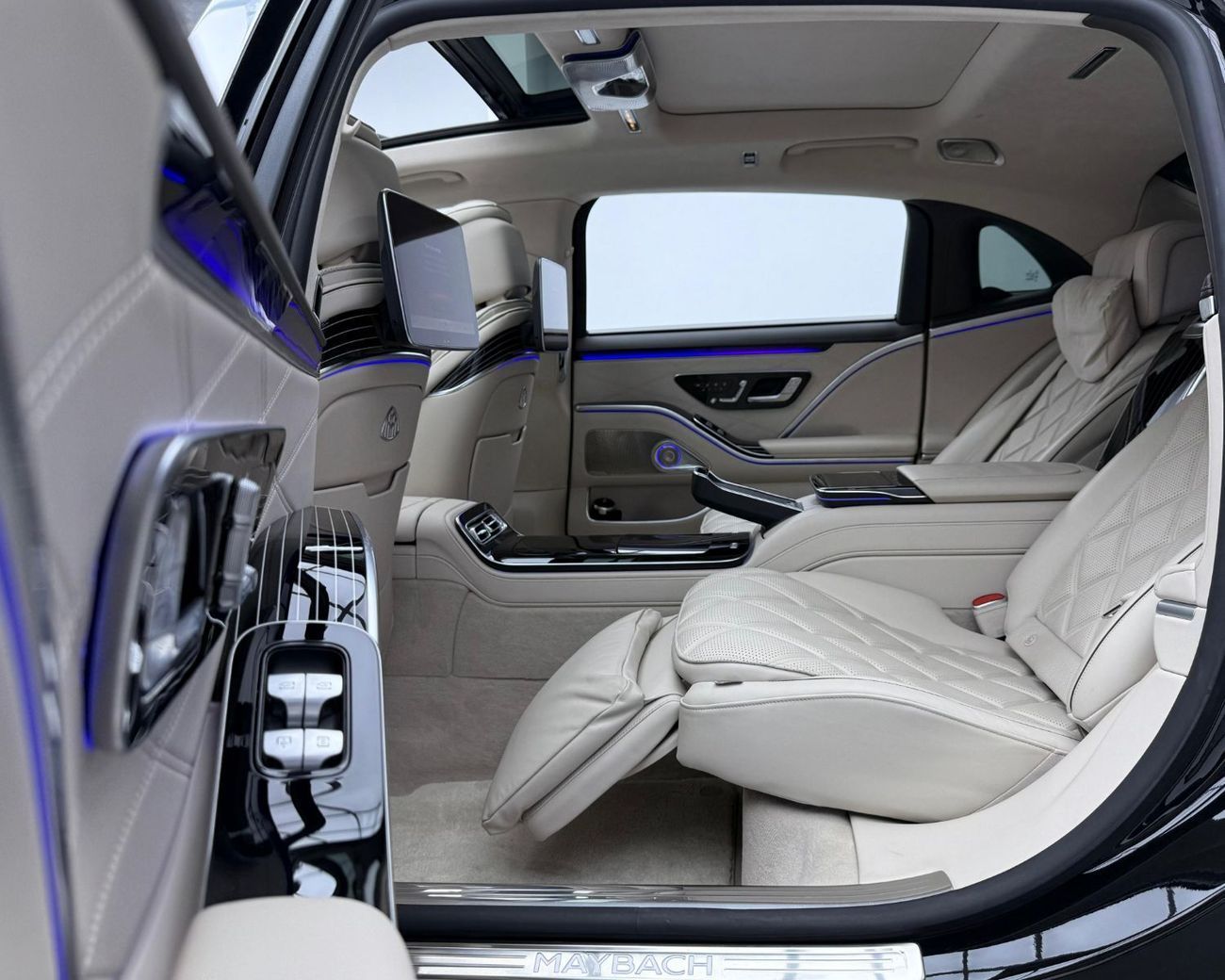 Mercedes-Benz S 580 2023 Mercedes-Maybach S 580 4MATIC, 1 Year Warranty, Full Service History2023 Mercedes-Maybach S 580