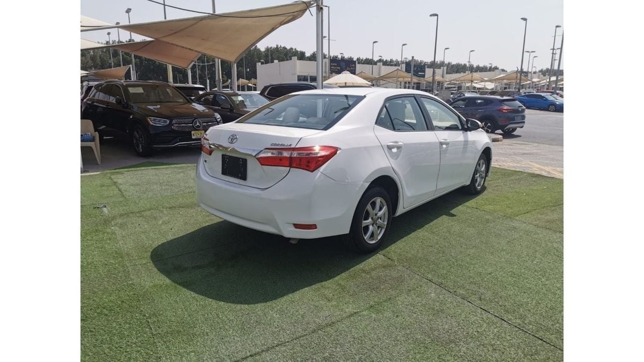 تويوتا كورولا SE Very Clean Car