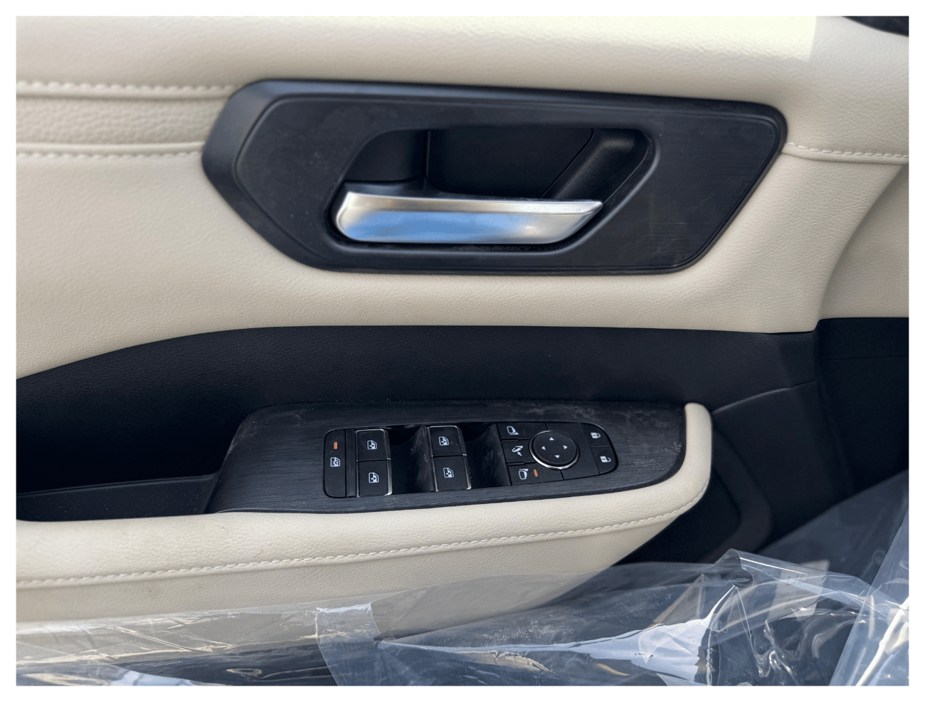 Nissan Patrol Nissan Patrol LE 3.5L Mid options  2026