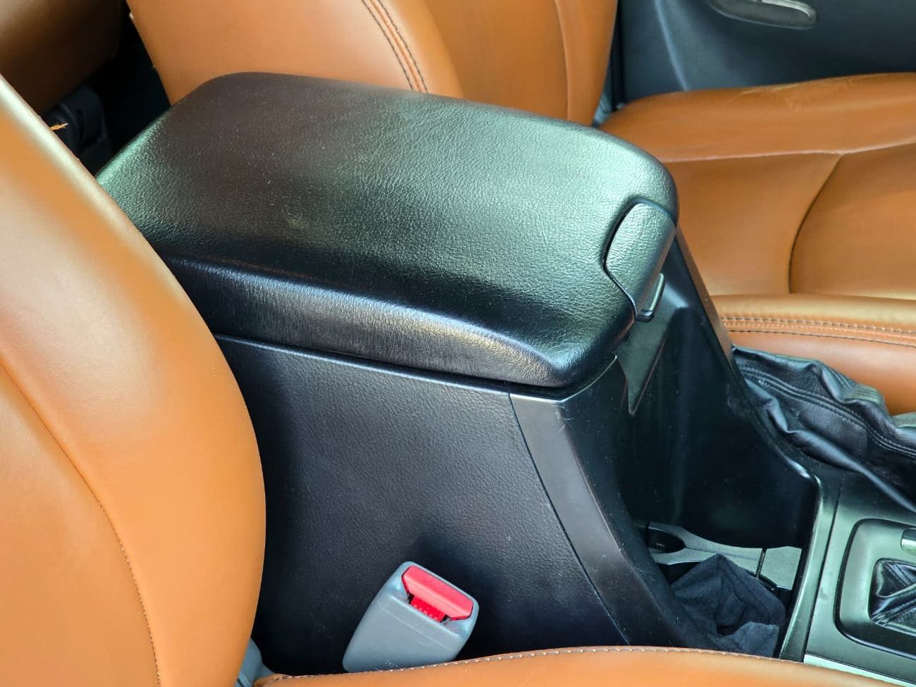 تويوتا برادو TOYOTA PRADO GX 2.7 SILVER INSIDE TAN