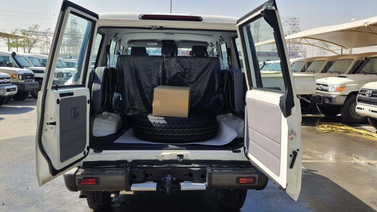Toyota Land Cruiser 70 Toyota Land Cruiser 76 4.2L STD M/T DSL 2024