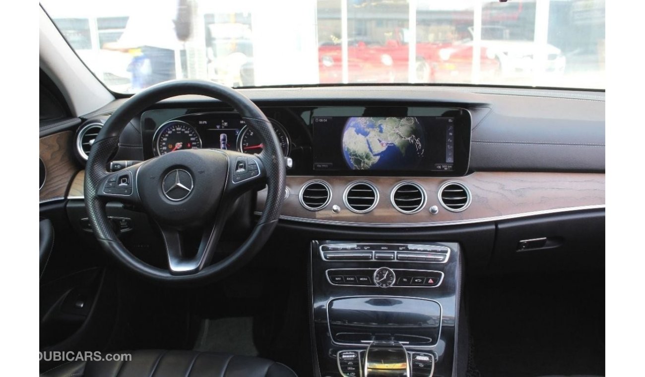 Mercedes-Benz E 220 MERCEDES BENZ E220 4 MATIC-2017