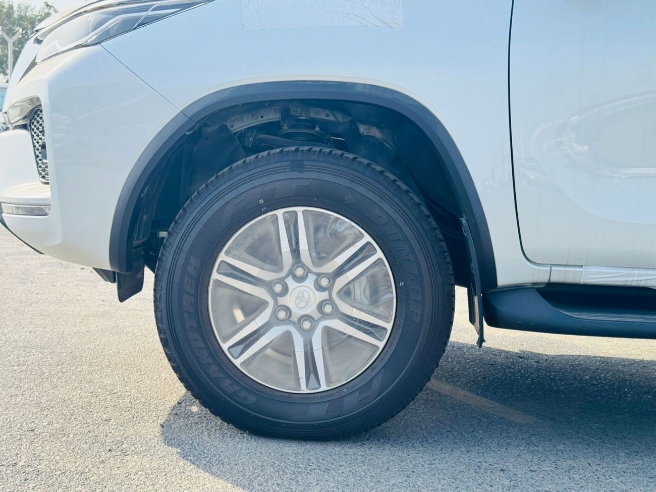 Toyota Fortuner TOYOTA FORTUNER 4.0L A/T B/O WHITE 2025