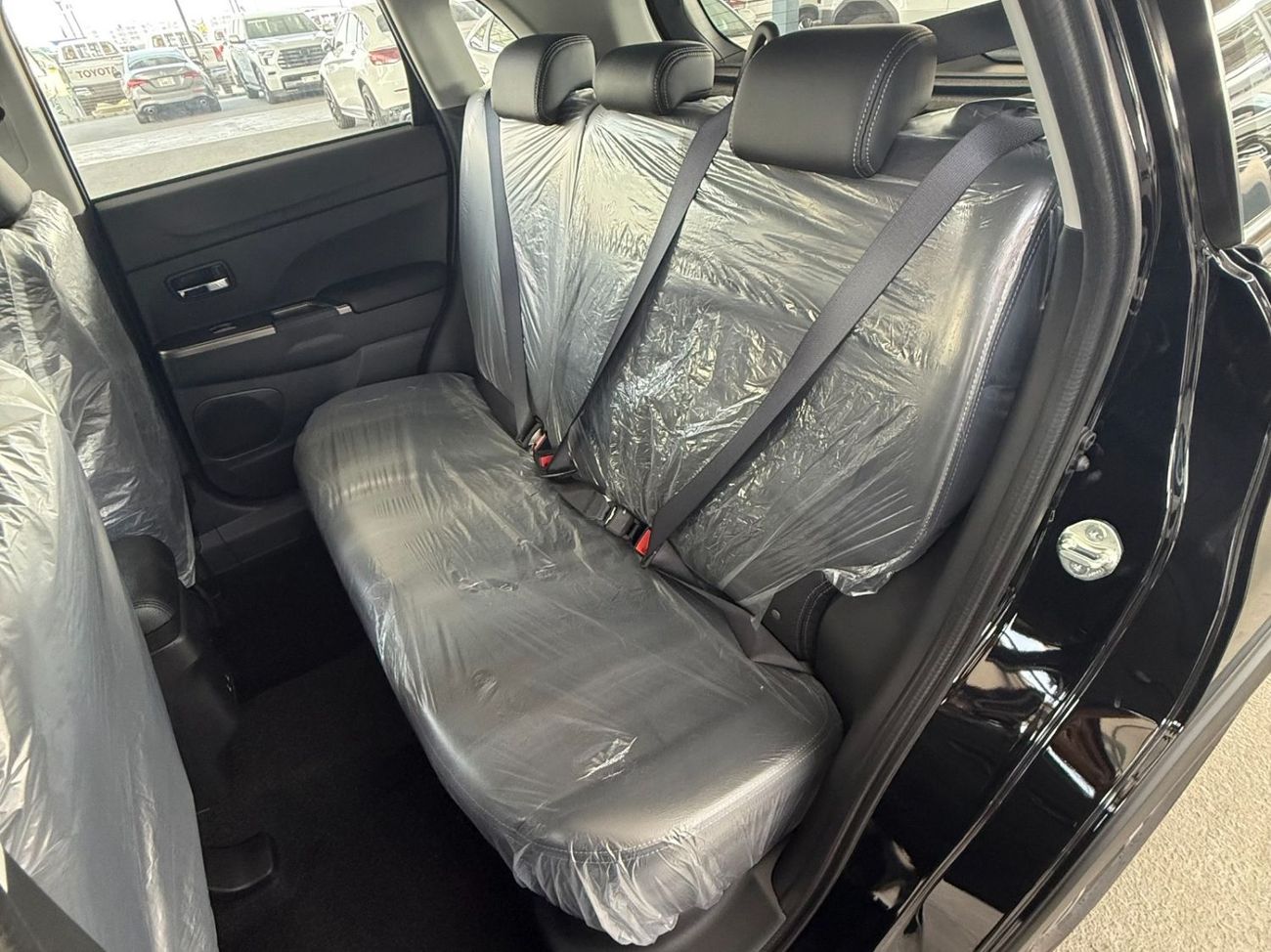 Mitsubishi ASX ASX LUXURY 2.0 4WD **EXPORT ONLY**التصدير فقط خارج الخليج***