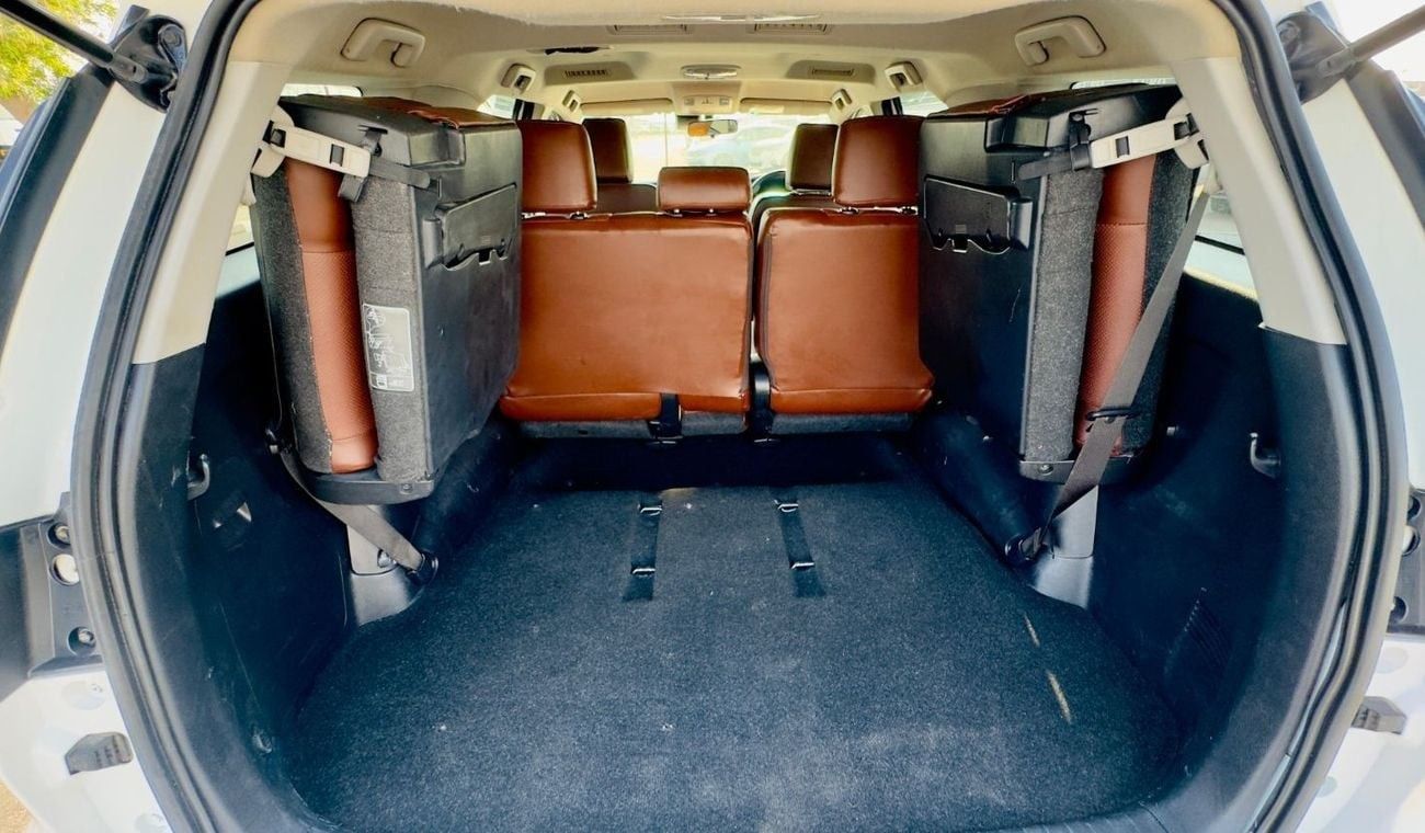 Toyota Fortuner PREMIUM BULL BAR WITH HEAVY FOCUSD LIGHTS | 2.8 DIESEL ENGINE | RHD