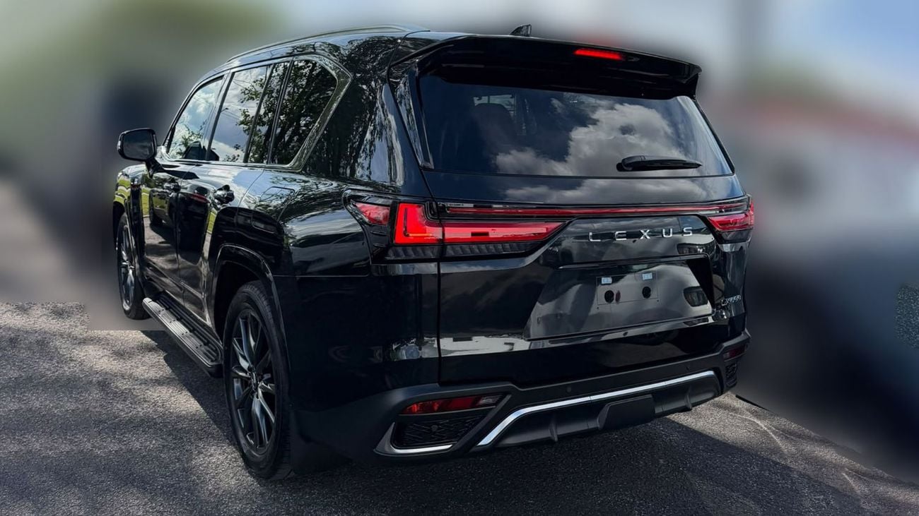 لكزس LX 600 F SPORT