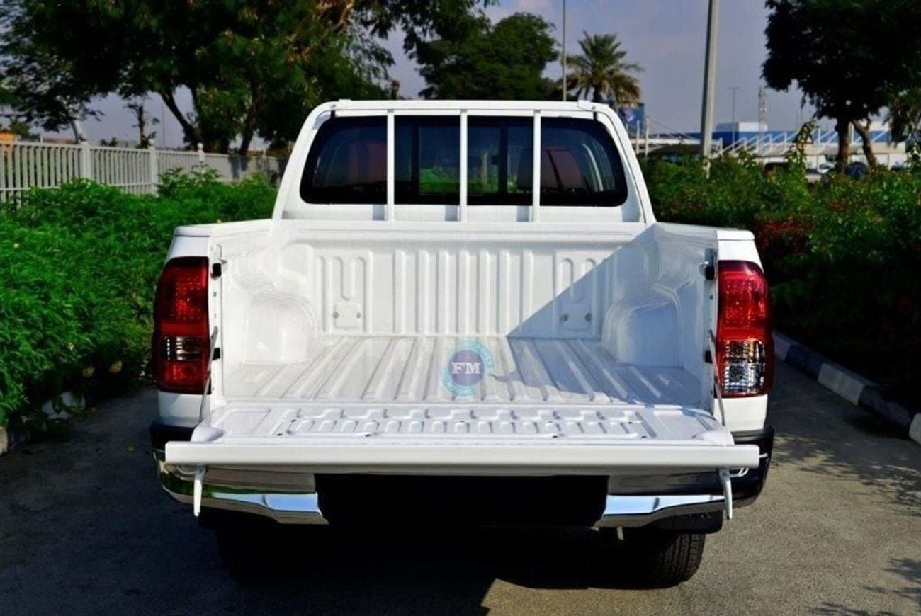 Toyota Hilux Double Cab DLX-G 2.7L Petrol 4WD Automatic