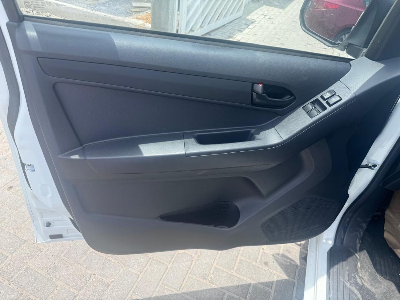 Isuzu DMax 2.5L 2WD (4x2) Single Cab (2 Doors) MY 2026 - Made in India