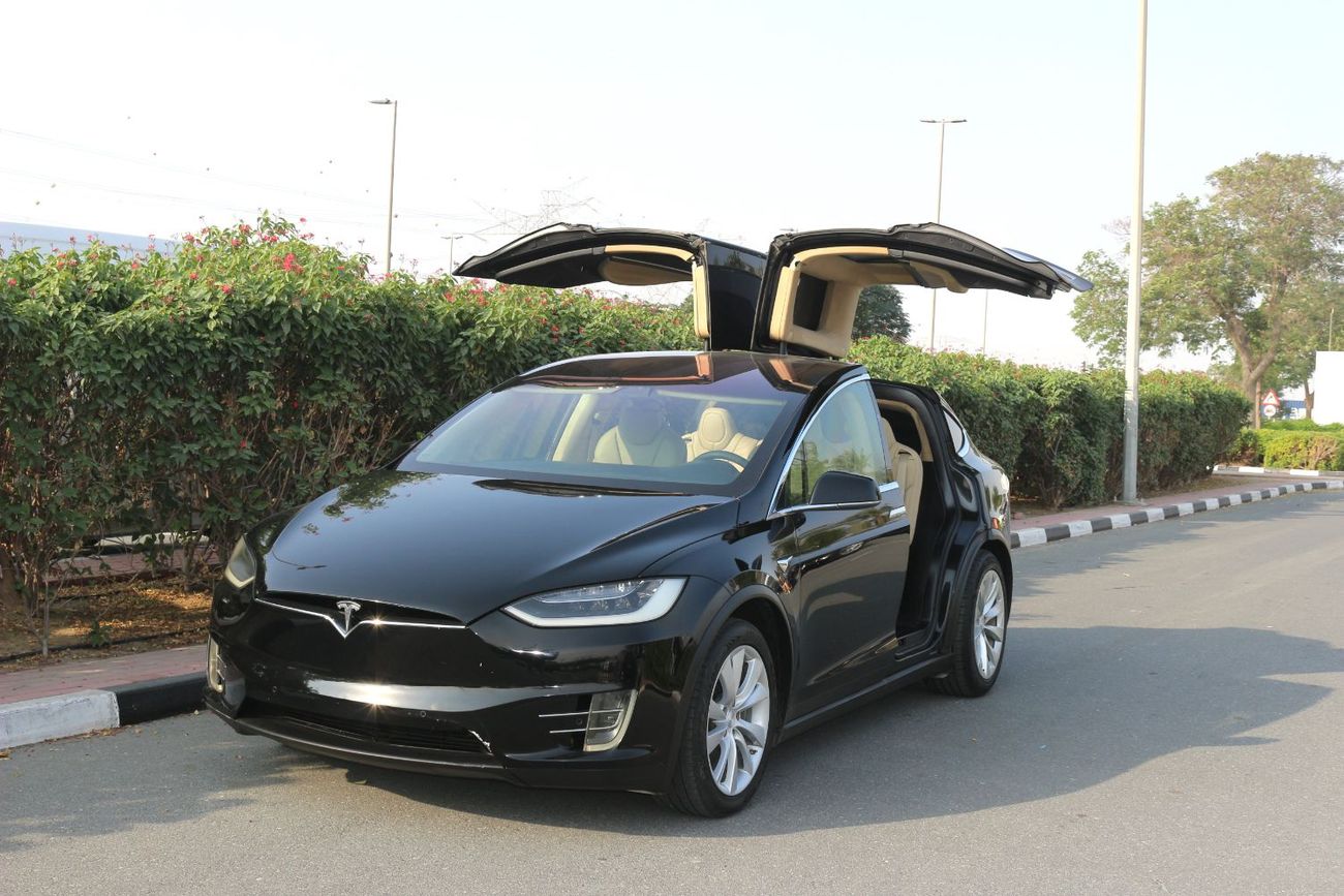 Tesla Model X Long Range (AWD) TESLA MODEL X 90D 2017  GULF SPACE   FALCON DOOR