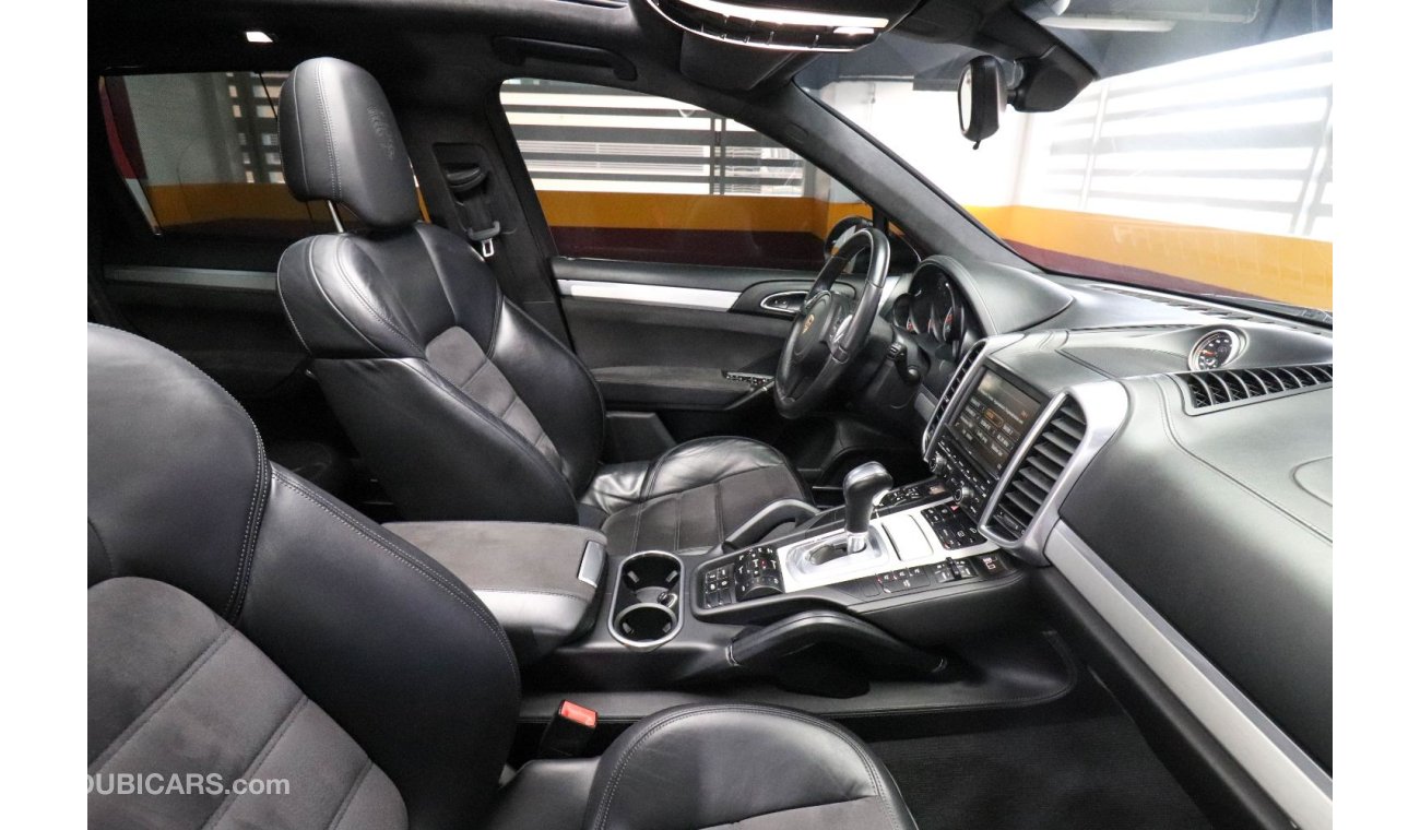 Porsche Cayenne Porsche Cayenne GTS 2014 GCC under Warranty with Flexible Down-Payment.