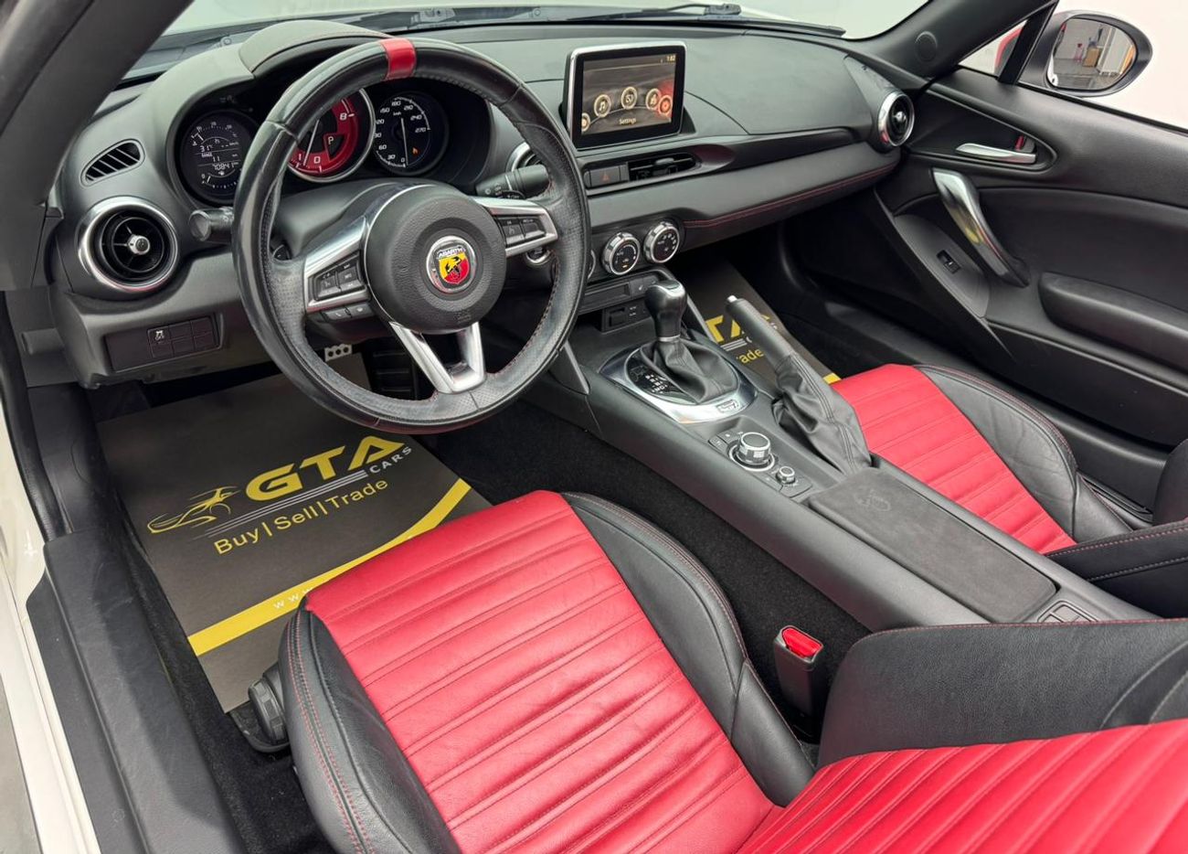 أبارث 124 سبائیدر 2018 Abarth 124 Spider, Service History, 1 Year Warranty, Excellent Condition, GCC