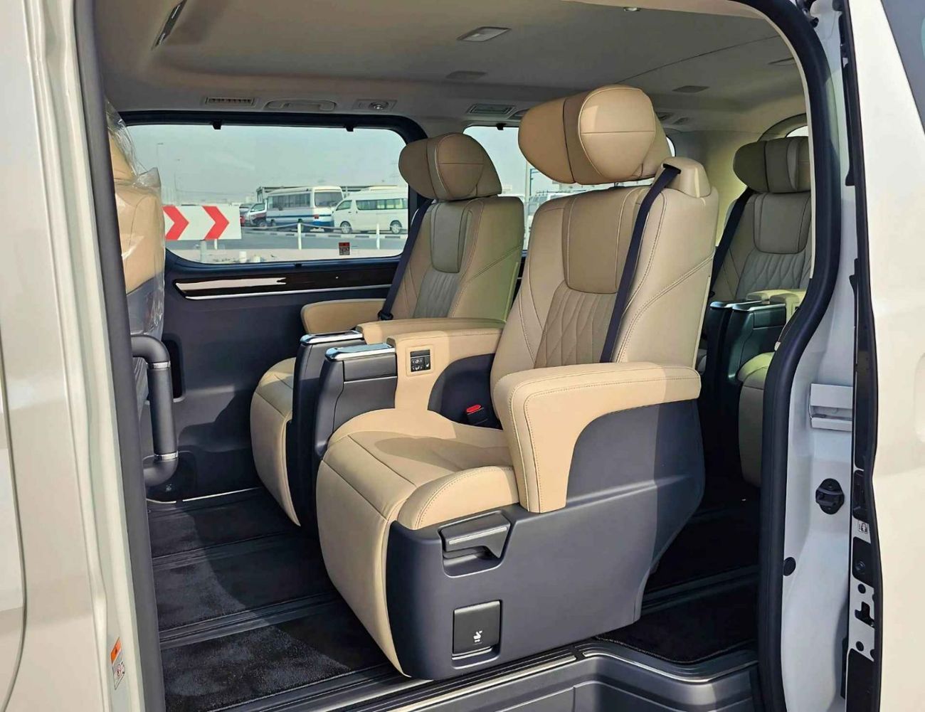 Toyota Granvia PREMIUM LUXURY/3.5L V6 PETROL A/T/360*CAMERAS, RADAR / VSC 8” MULTIMEDIA,VIP SEATS (CODE # GNPPR)