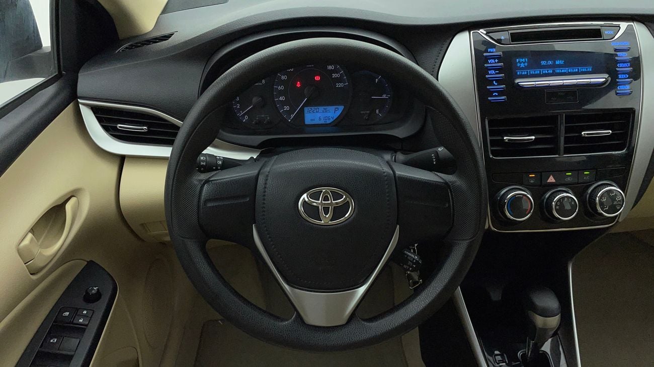 تويوتا يارس SE 1.5 | بدون دفعة مقدمة | اختبار قيادة مجاني للمنزل