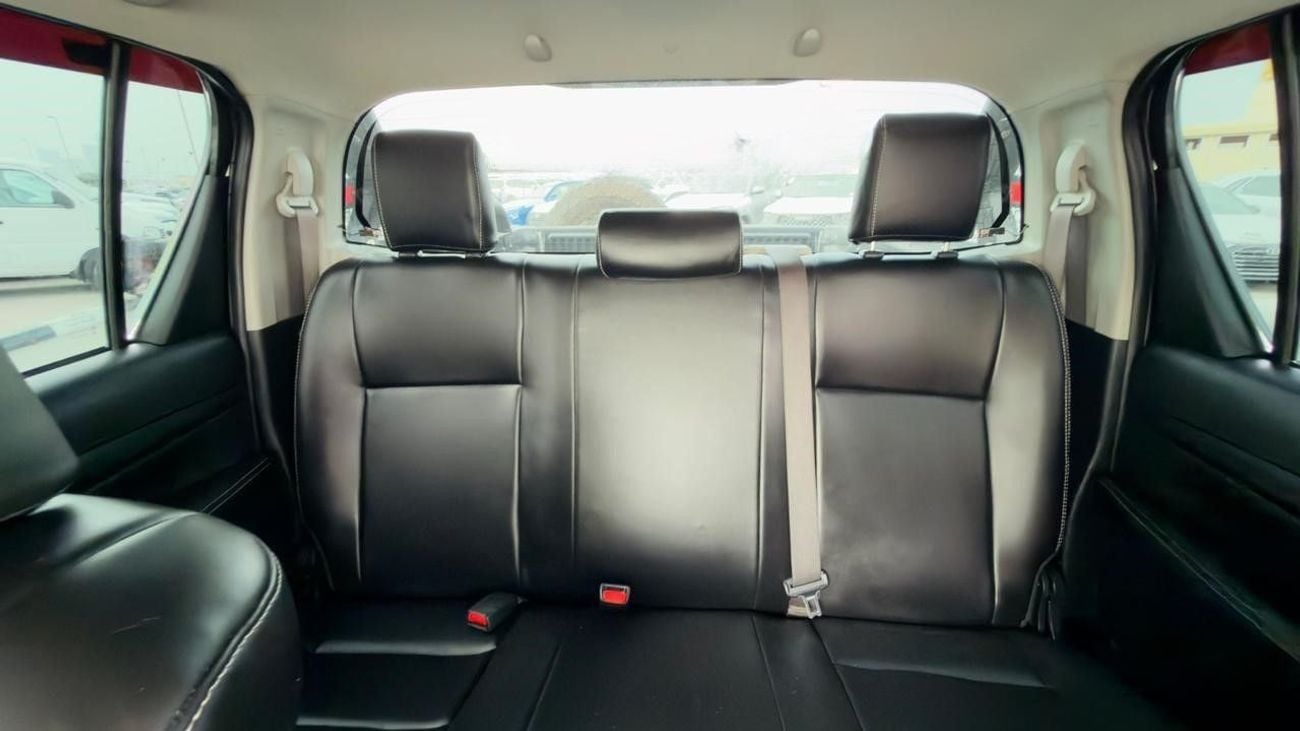 تويوتا هيلوكس 2022| 2.8L DIESEL ENGINE | AT | RHD | HEAVY BULL BAR WITH FOCUSED LED LIGHTS | DUAL BULL BAR ANTENNA