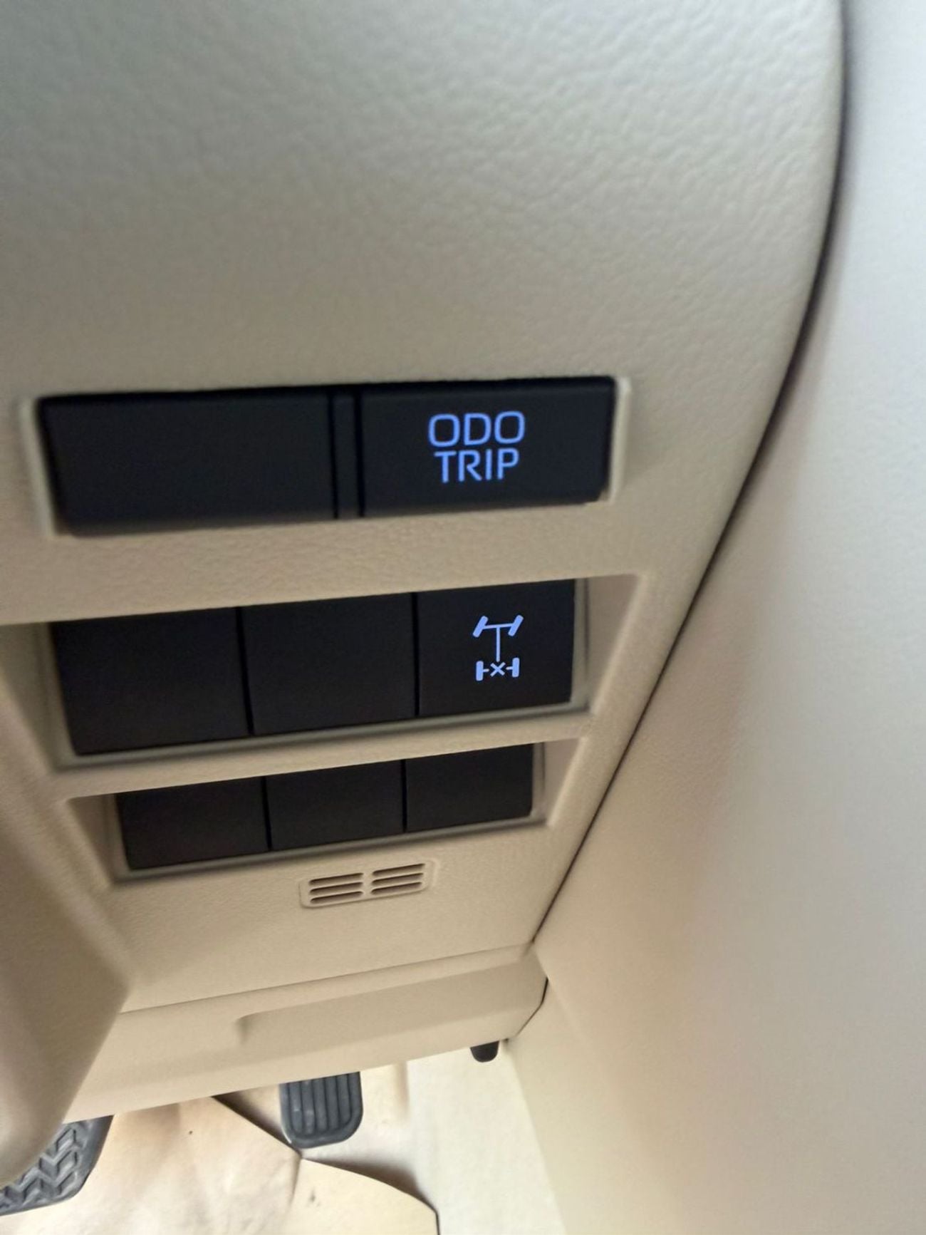 تويوتا لاند كروزر Toyota Land Cruiser GXR 4.0 2025 Full with sunroof