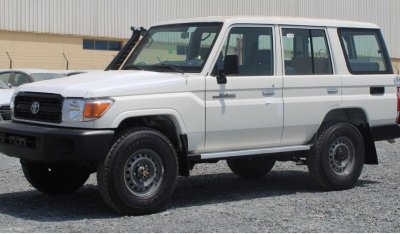 تويوتا لاند كروزر هارد توب Toyota Land Cruiser 70 4.2L STD 10 SEATER WITH ABS & AIRBAG MT