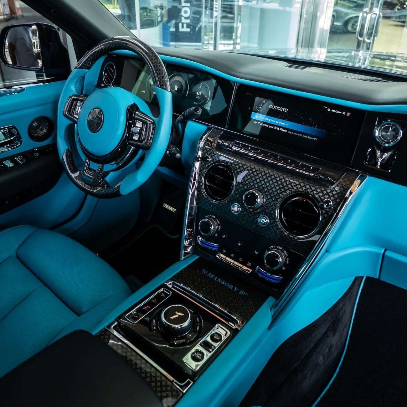 رولز رويس كولينان  2025  ROLLS ROYCE CULLINAN MANSORY  DONE ONLY 15,000KM