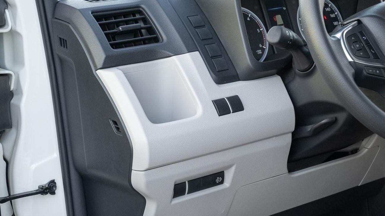 تويوتا هاياس TOYOTA HIACE 2.8L 13STR MT DSL -2026YM