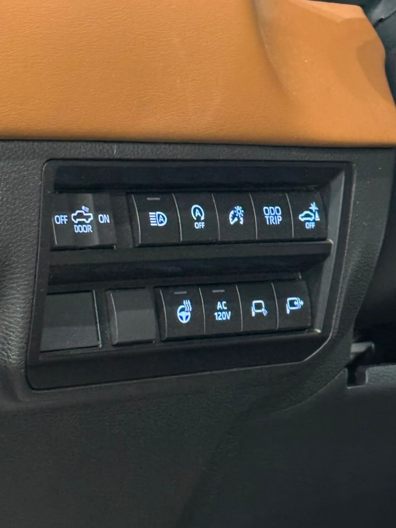 Toyota Tundra SR (NON GCC)
