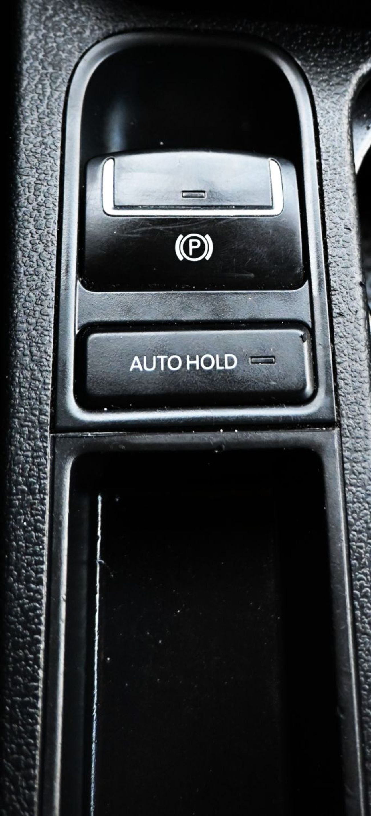 Volkswagen Tiguan VOLKSWAGEN TIGUAN GCC  SE 2.0L IN EXCELLENT CONDITION