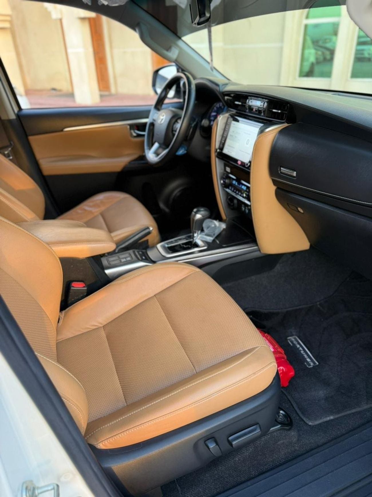 تويوتا فورتونر VXR 4.0L (278 HP)