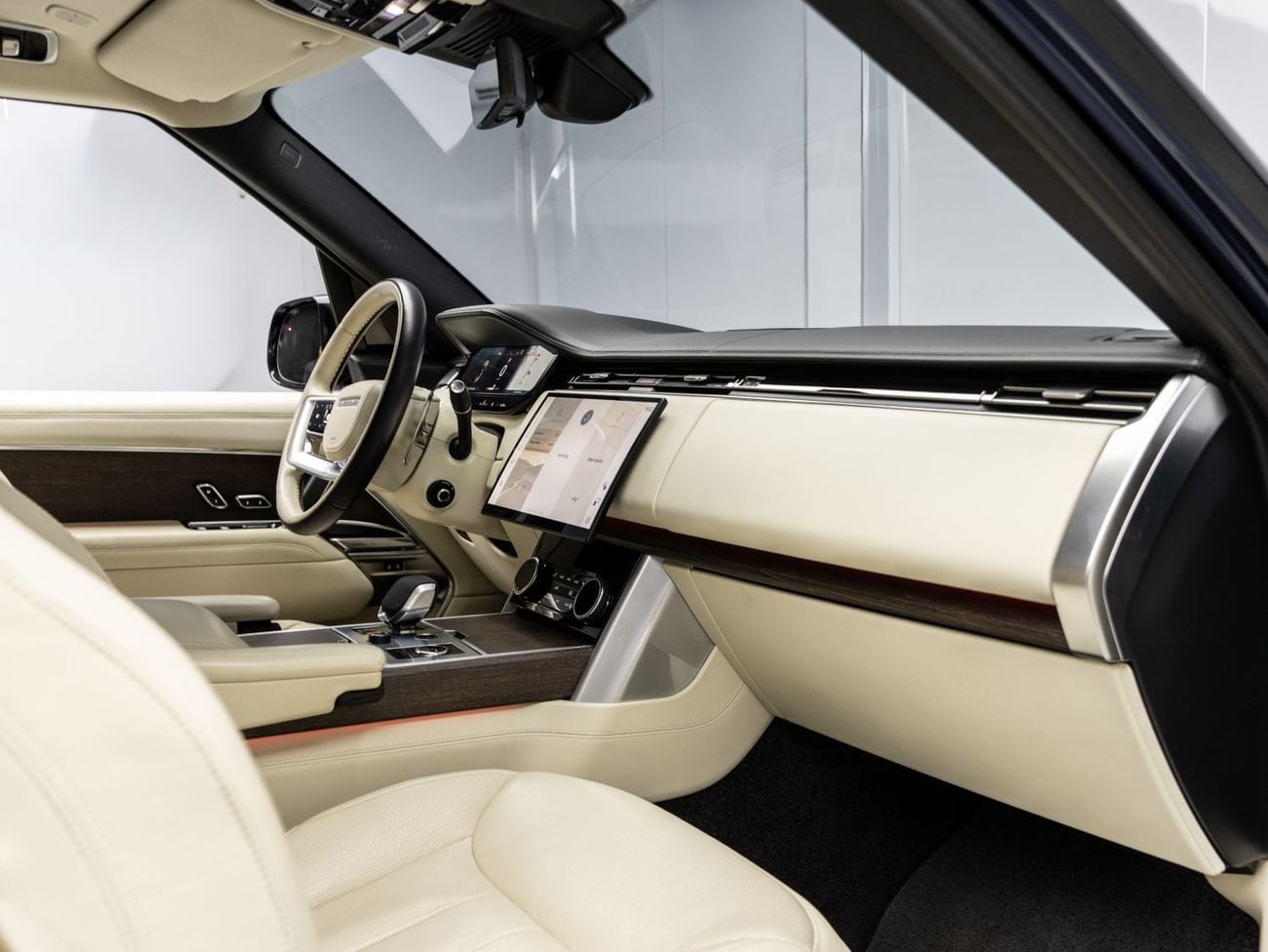 لاند روفر رينج روفر 2023 Range Rover HSE P400, 3.0TC I6, 4WD, 395bhp, 8 Speed Auto