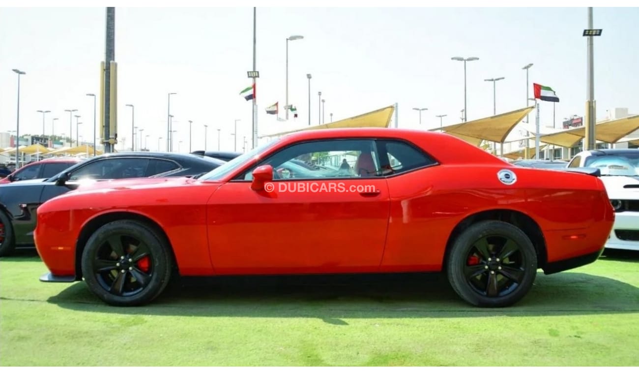 Dodge Challenger Challenger SXT V6 3.6L 2018/ Original AirBags/ SRT Kit/Leather Interior/Excellent Condition