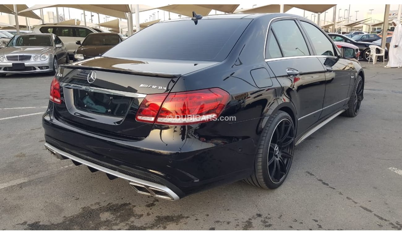 مرسيدس بنز E 350 موديل 2011 محول 2016 حاله ممتازه من الداخل والخارج فل  مواصفات كراسي جلد ومثبت سرعه وتكييف خلفي ونظا