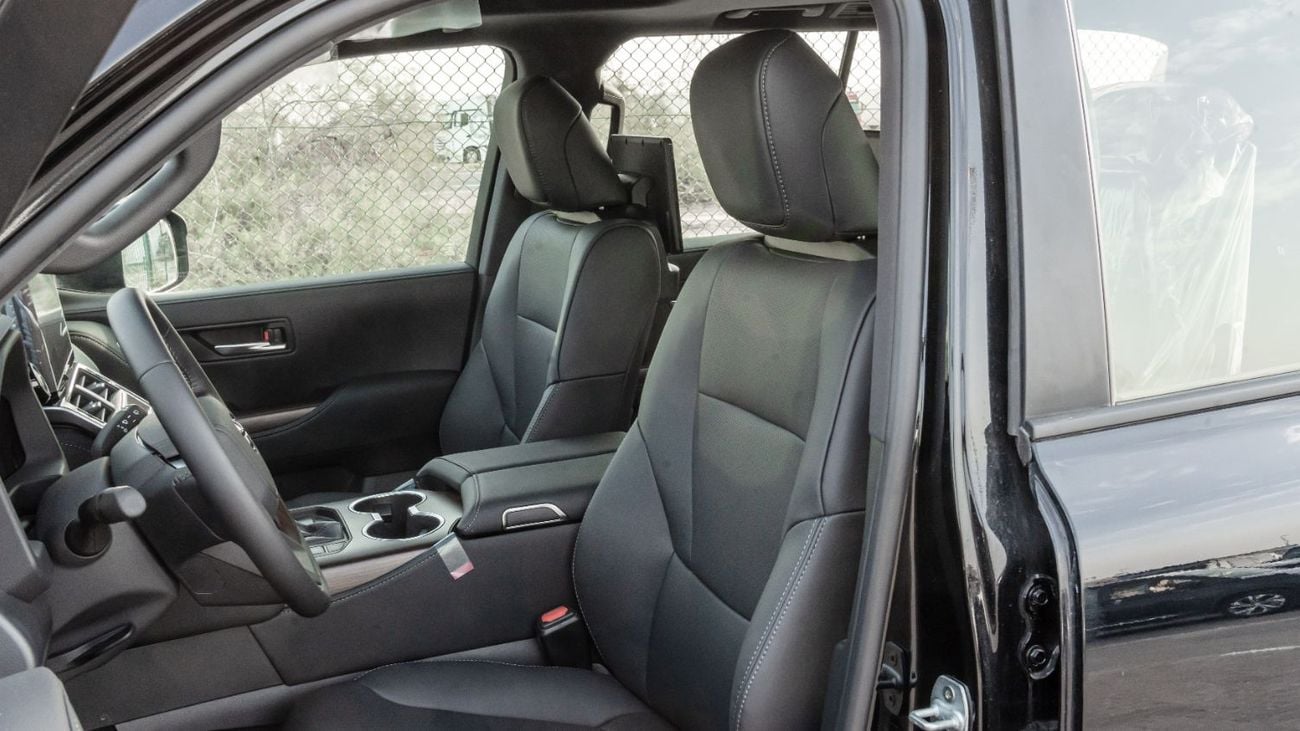 Toyota Land Cruiser 2026 Toyota Land Cruiser GXR 3.3L AT Diesel (Black-Black)