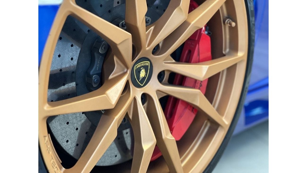 Lamborghini Aventador LP700-4 Lamborghini Aventador LP 700-4