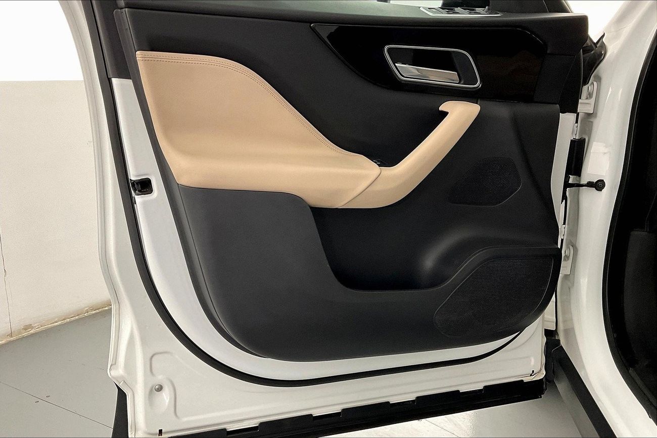 Jaguar F-PACE Pure