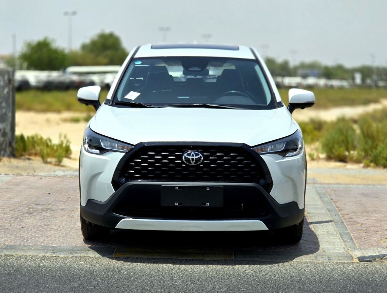 تويوتا كورولا كروس TOYOTA COROLLA CROSS 2.0L ELITE PLUS - FULL - 2025 - WHITE INSIDE BLACK