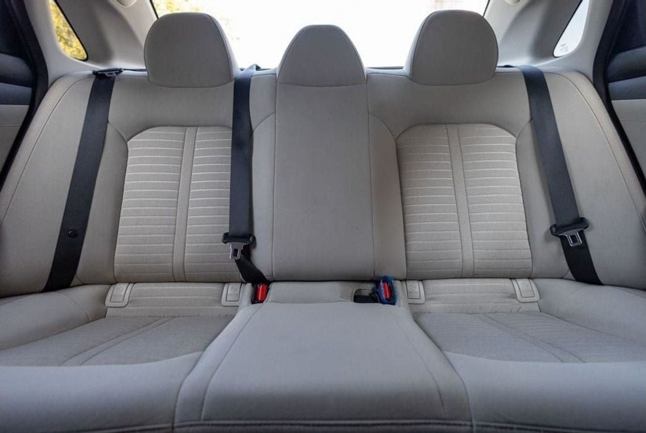 Kia K5 2.0L LX Kia K5 2023 GCC under Agency Warranty with Flexible Down-Payment.